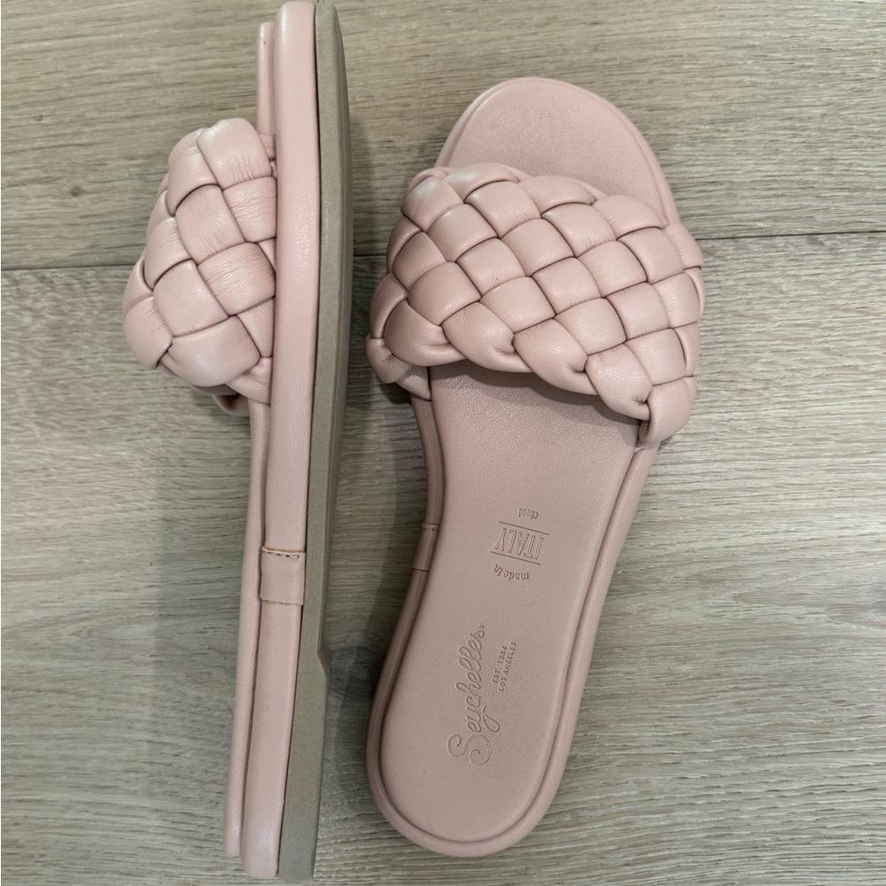 Seychelles sandles. Ladies size 7. Like new. Hardly worn - Picture 2 of 2